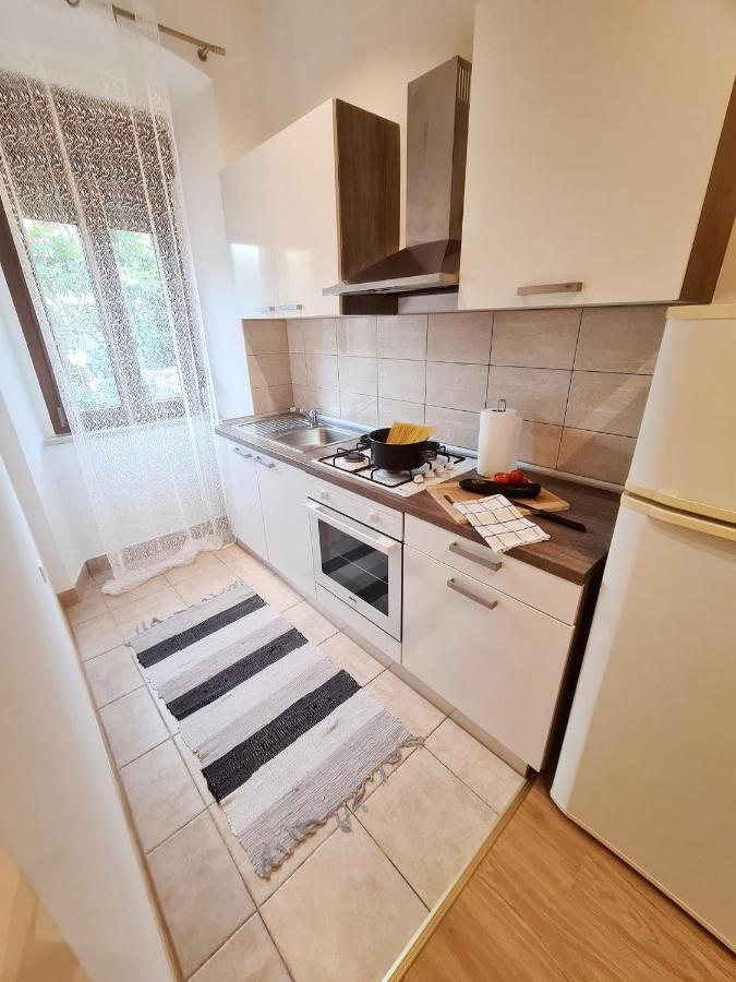 Caligula City Center Apartment พูลา ภายนอก รูปภาพ