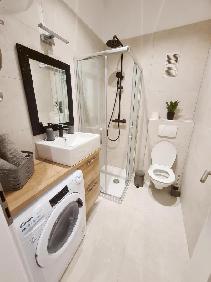 Caligula City Center Apartment พูลา ภายนอก รูปภาพ